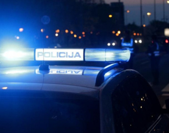 Dva automobila noćas gorjela na Dobrinji