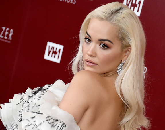 Rita Ora se ponovo izvinjava zbog kršenja mjera