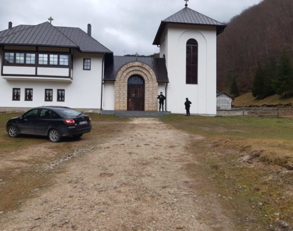 Osumnjičeni za ubistvo monaha imao saučesnika?
