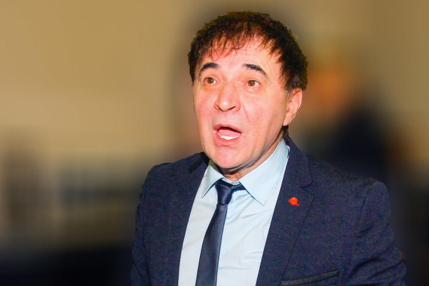 Ne može mu niko ništa: Mitra Mirića živog "sahranili"!?