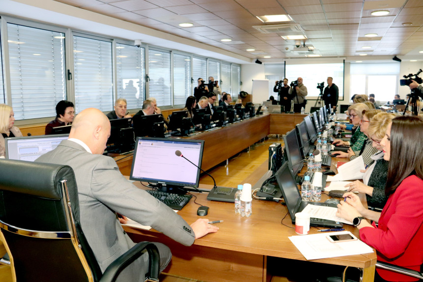 Potrebna ozbiljna reforma, hitno i odlučno djelovati