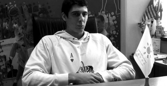 Preminuo mladi srpski košarkaški trener