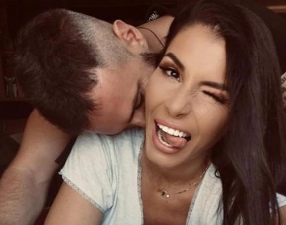 Mia Borisavljević menja profesiju a pomaže joj suprug Bojan!