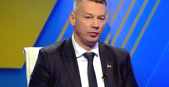 Svako zaduženje Srpske moraće da odobri MMF!