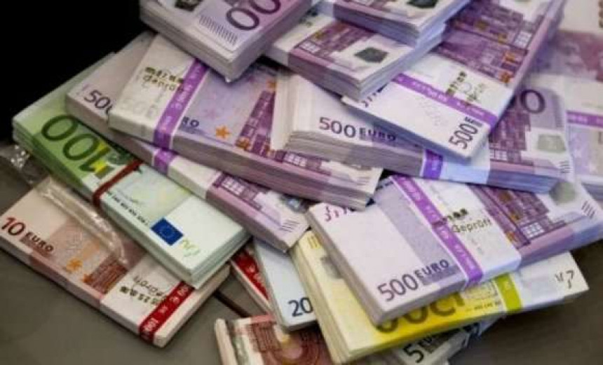 Филмска пљачка: Из стана у Београду отели 100.000 евра