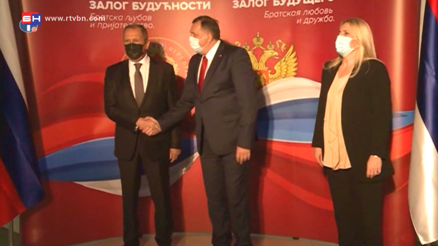 Додик поново понизио предсједницу Српске