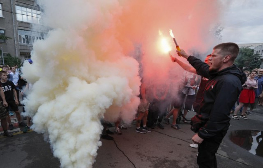 Haos na ulicama Kijeva zbog restriktivnih mjera