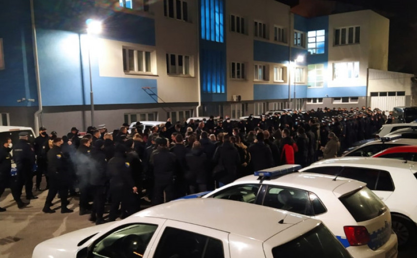 U toku velika akcija, 250 policajaca na terenu
