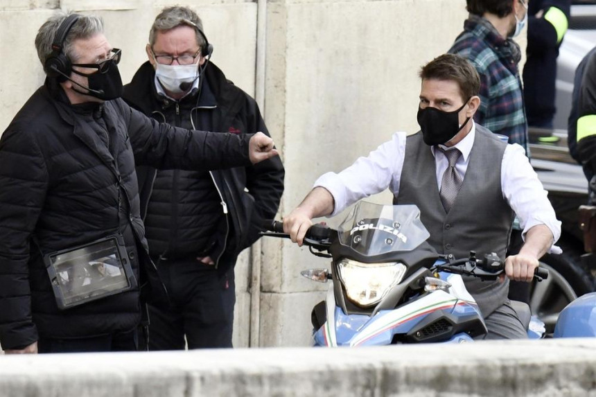 Tom Kruz pobesneo na snimnju filma: Viče i psuje kolege i preti otkazima!