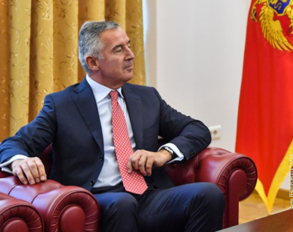 IFIMES: Đukanović suvišan za zapad, okreće se Rusiji