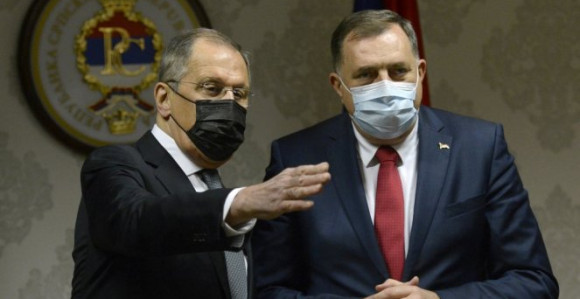 Rusija se igra sa Dodikom