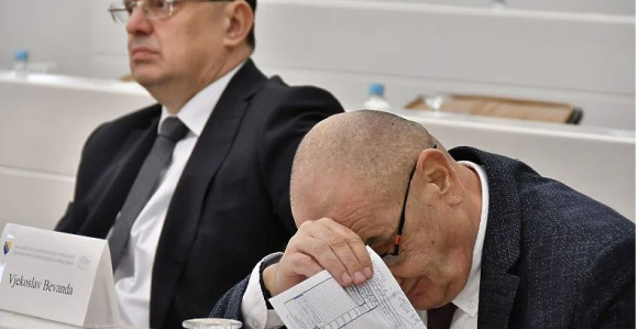 Na čekanju 1,5 milijardi KM zbog nerada vlasti
