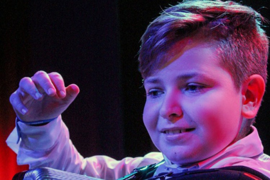 Desetogodišnji Đorđe Perić među pet najboljih harmonikaša svijeta