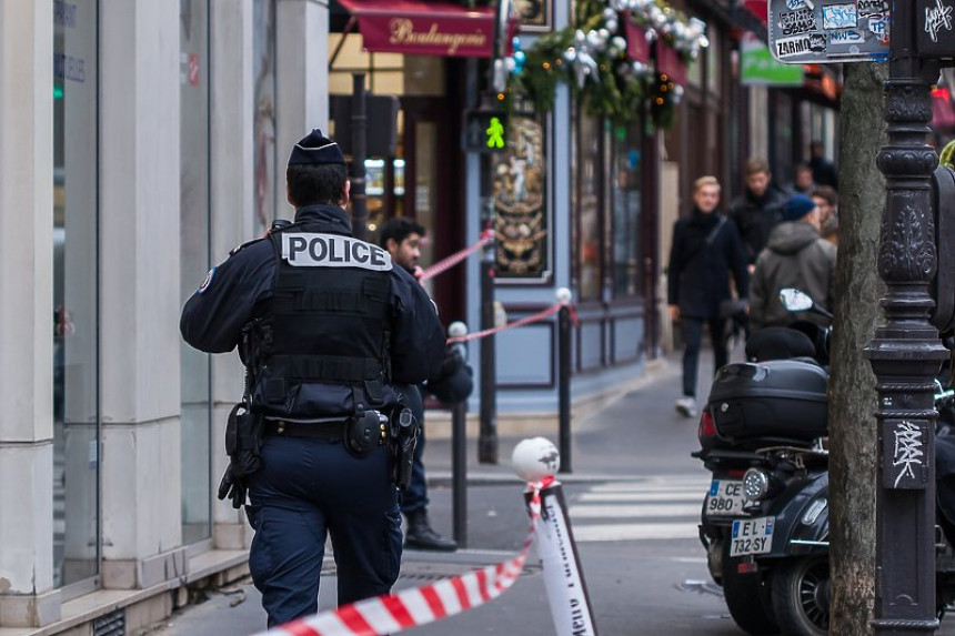 Nakon ubistva policajaca napadač pronađen mrtav