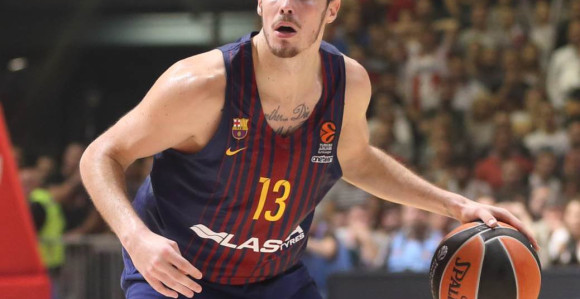 Izbacili ga iz aviona, saznali da pregovara s Realom