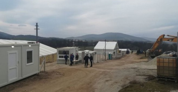 U toku zatvaranje migrantskog kampa "Lipa"
