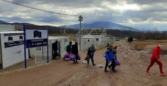 EU se oglasila: Migrante prebaciti u Biru
