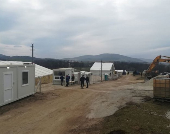 U toku zatvaranje migrantskog kampa "Lipa"