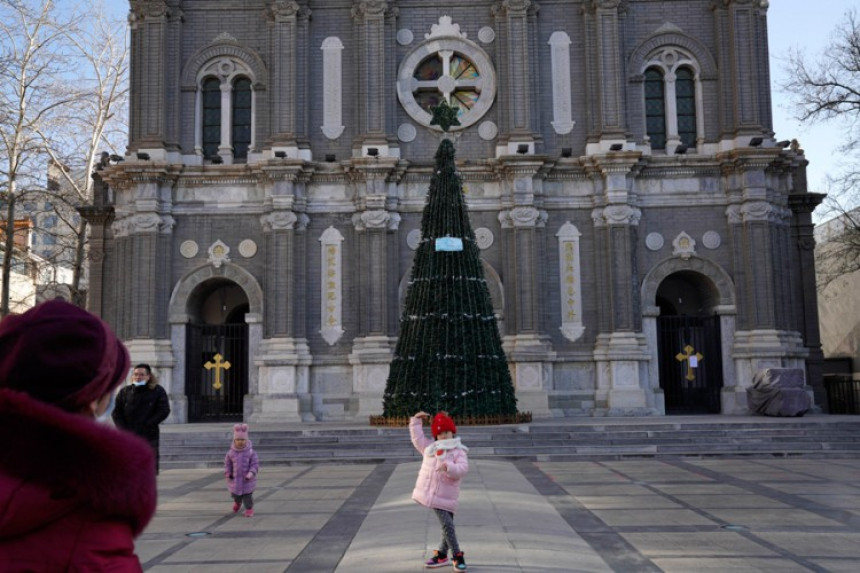 Kako se Evropa organizovala za Božić u pandemiji
