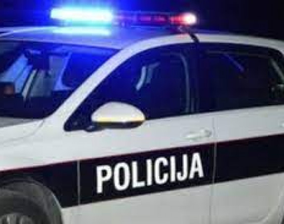 Povrijeđena dva lica u sudaru tri vozila kod Travnika