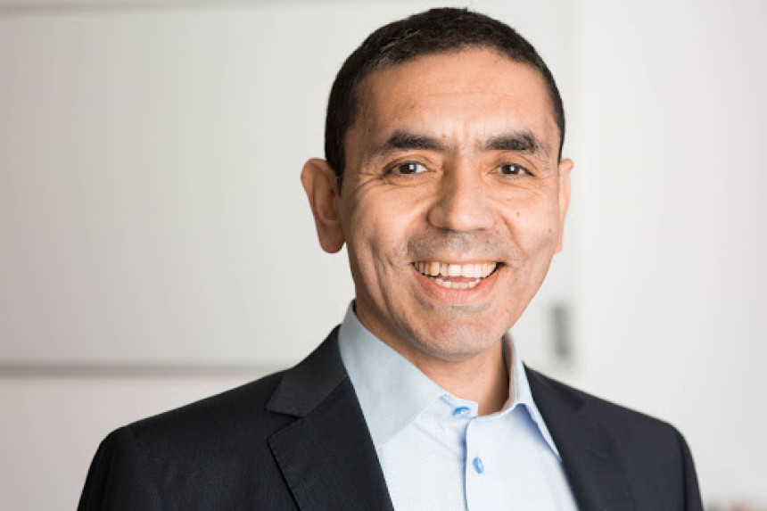 Tvorac "Fajzerove" vakcine tvrdi: Korona je gotova!