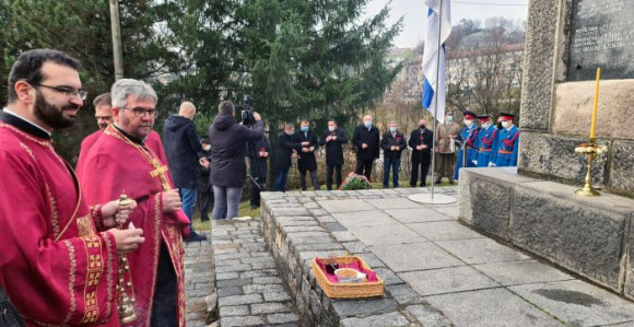 Da li Dodik pušta Obrena Petrovića niz vodu?!