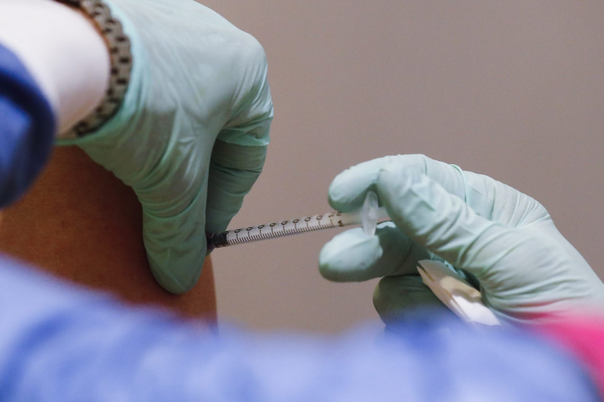 Њемачка: Грешком добили петоструку дозу вакцине