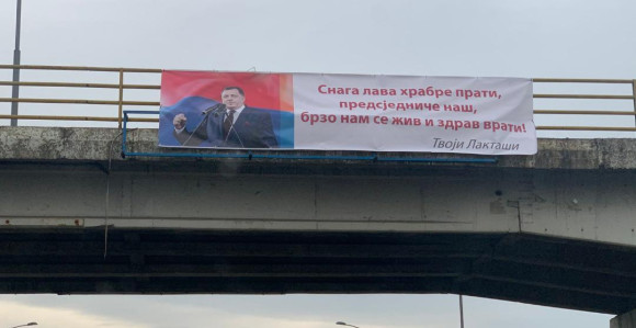 Stranački plakati podrške Dodiku - "Bori se kao lav"!?