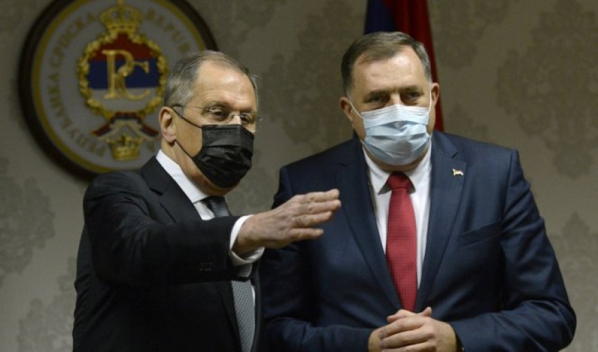 I Lavrov se sjetio da je Milorad Dodik u bolnici!?