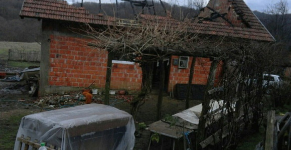 Vatra ih zatekla na spavanju, ostali bez kuće