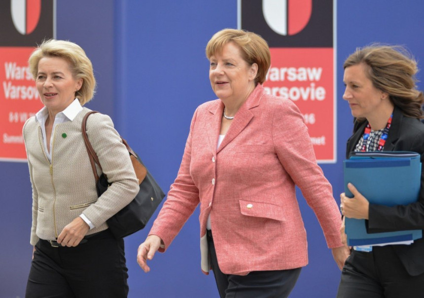 Ко насљеђује Меркелову након 16 година?