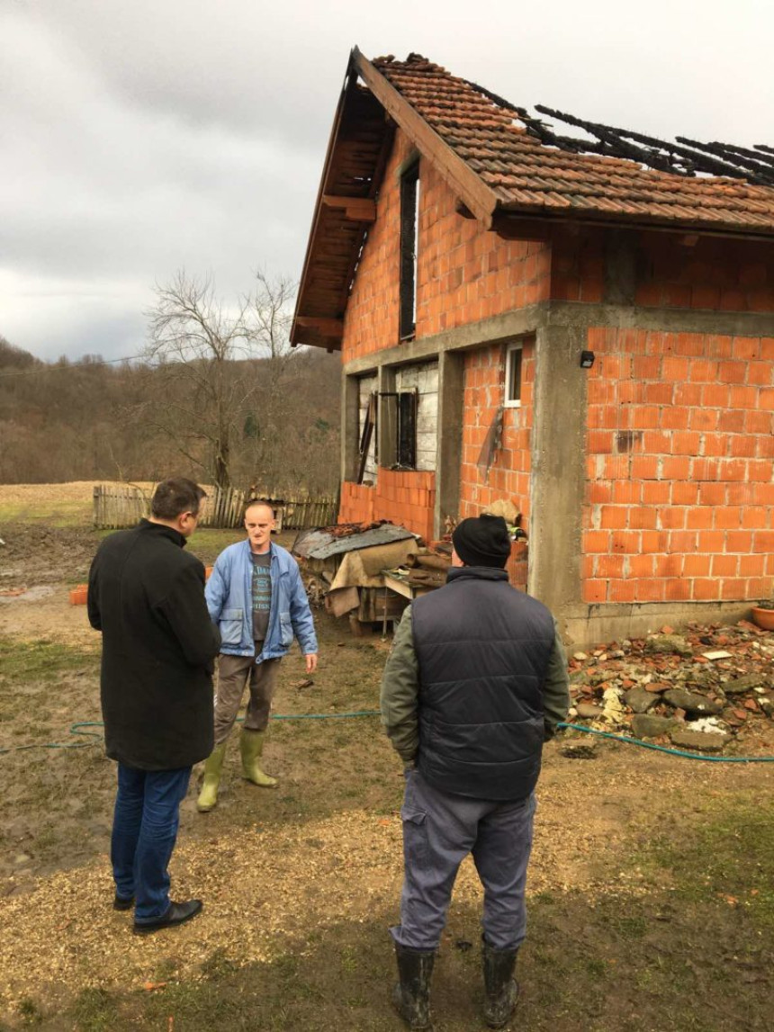 Prijedor: Majka i sin ostali bez krova nad glavom