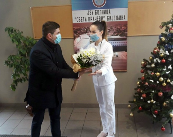 Ljubiša Petrović darovao šest beba sa po 500 KM