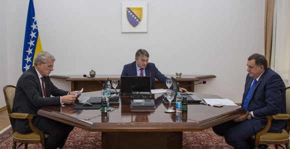 Dodik ne želi da se izjasni o prijedlogu Komšića