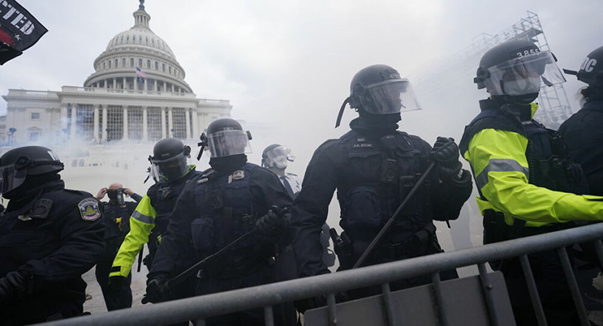 САД: Суспендован полицајац који је пуцао у Конгресу