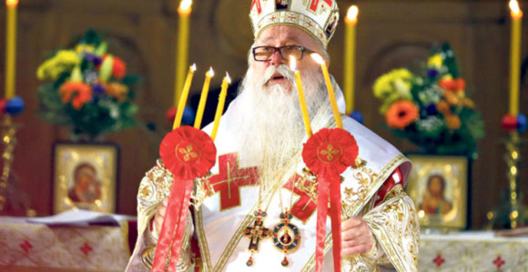 Mitropolit Hrizostom služi liturgiju u Hramu Svetog Save u Beogradu