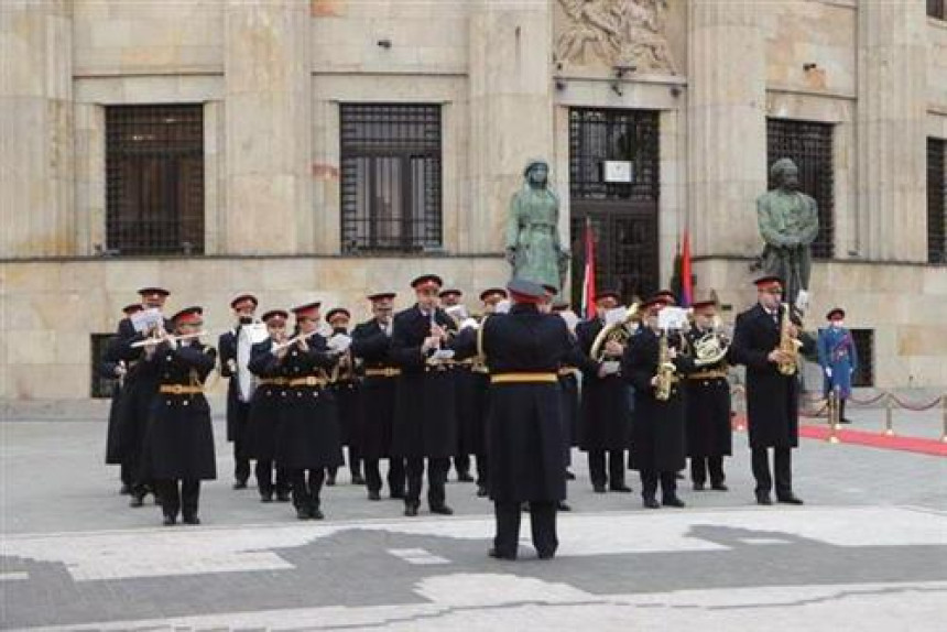 Policijski orkestar upriličio muzički defile Banjalukom