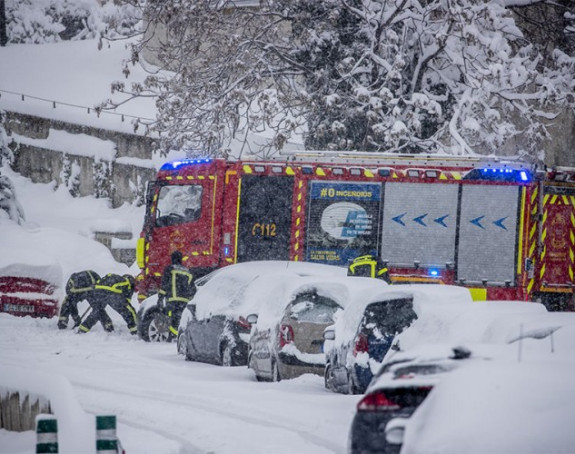 Snijeg paralisao Španiju, najmanje četvoro mrtvih