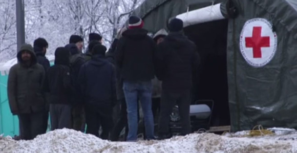 Migranti smješteni u šatore u kampu Lipa