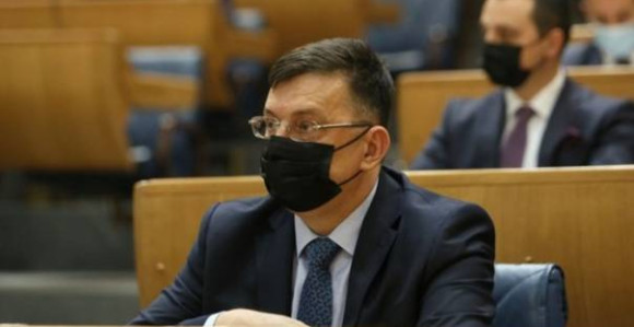 Tegeltija obećao uklanjanje crkve u proljeće 2021.