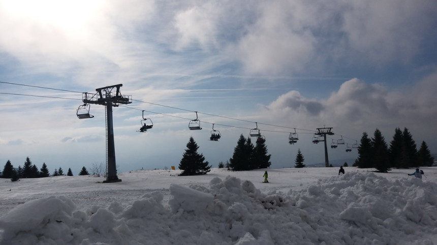 Djevojčica teško povrijeđena na skijalištu