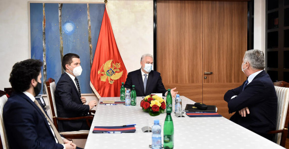 Milo Đukanović najavio da će potpisati zakone