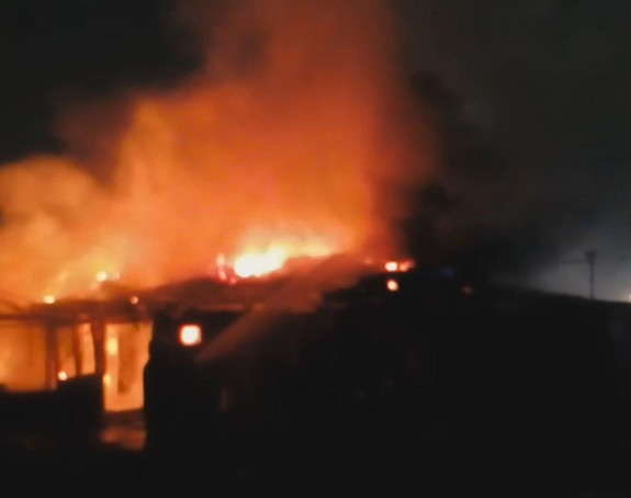 Beograd: Zapaljen restoran, bačen Molotovljev koktel