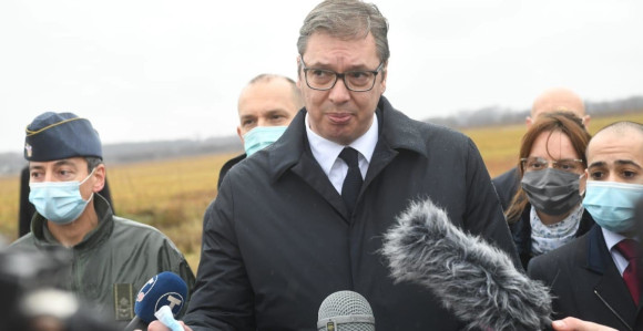 U Srbiju stiže milion doza vakcina iz Kine
