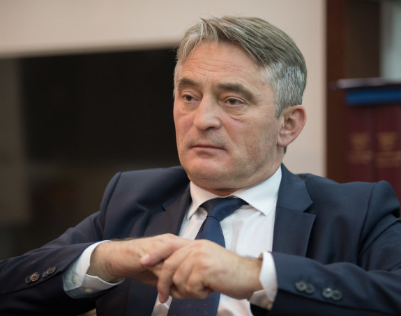 Zabrinjavajući napadi na medije zbog afere "ikona"