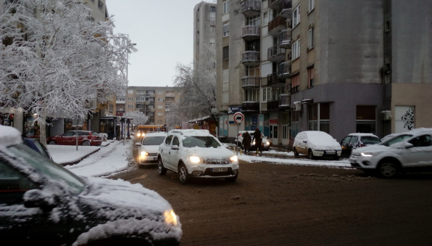 Saobraćaj se odvija otežano zbog mraza i niske temperature