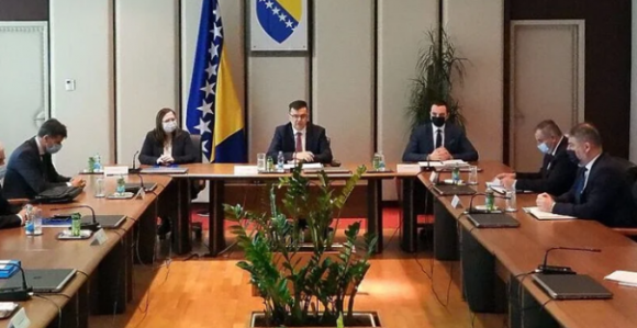 Проблеми с Цоваxом, БиХ иде у директну набавку вакцина