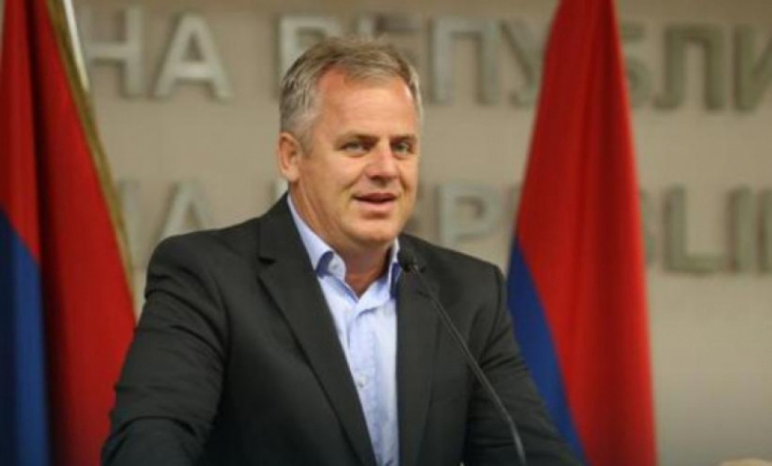 Dodik prvo neka pogleda ko mu je u okruženju, juče je uvrijedio i Cvijanovićevu!