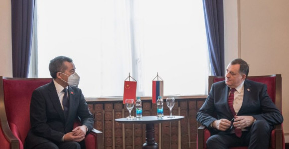 Ambasador Kine obećao pomoć u nabavci vakcina