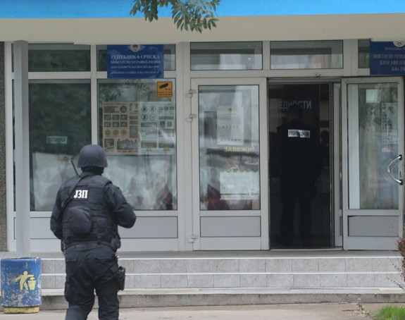 SKANDAL: Banjalučka policija opljačkala migranta?!